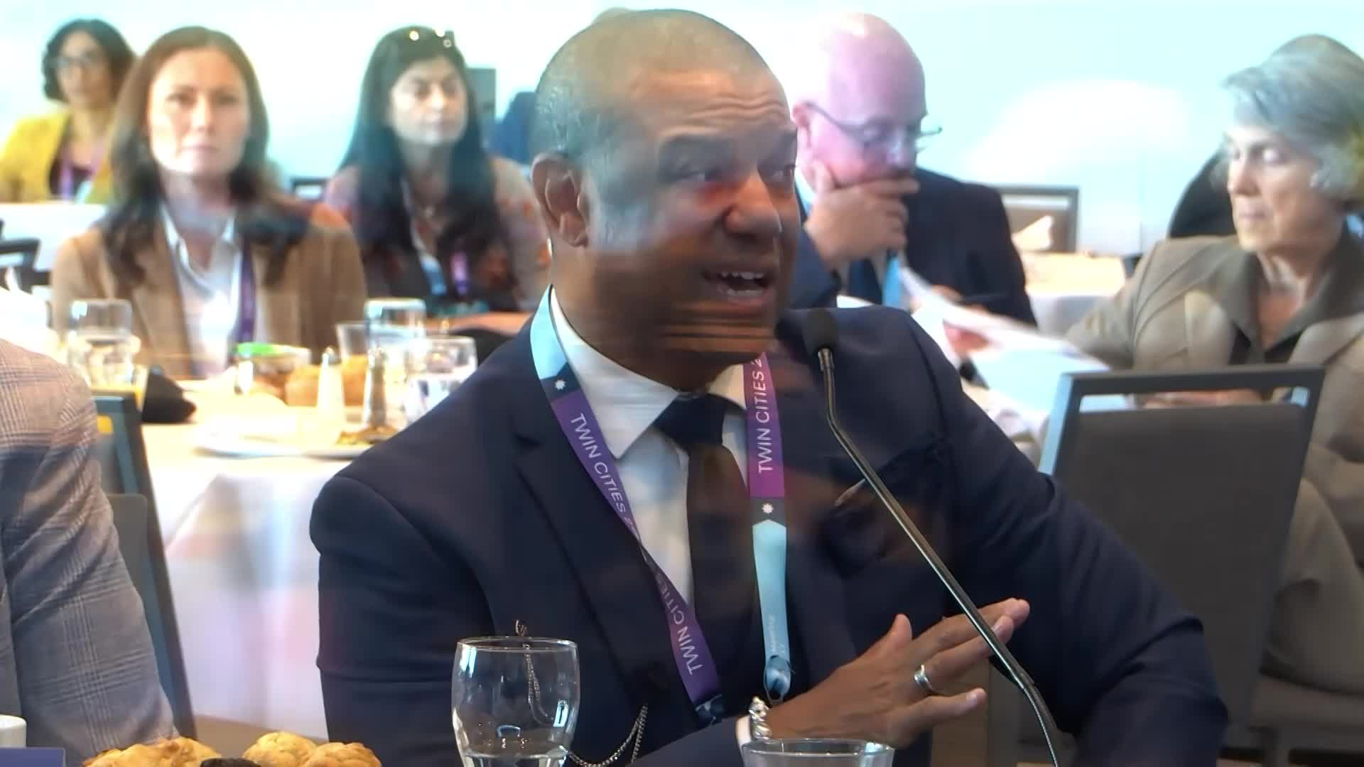 LA News Magazine : October 2025