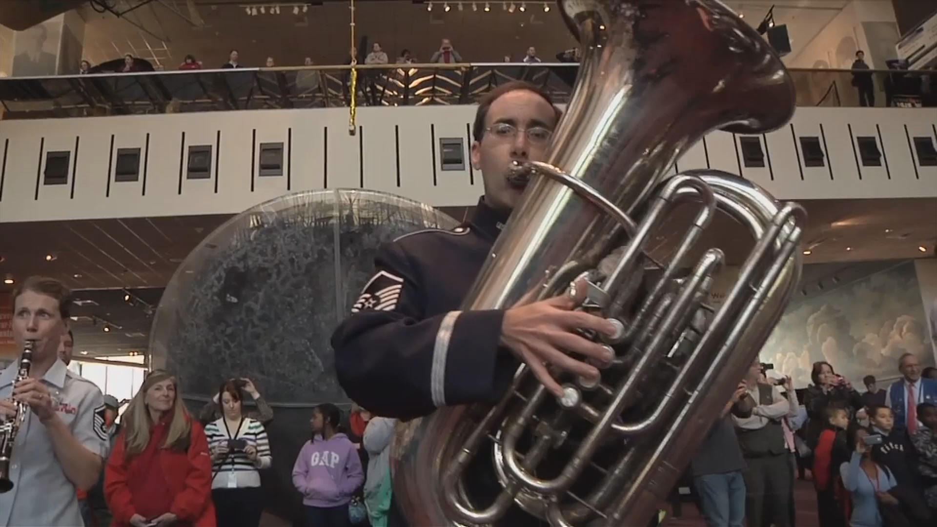 The USAF Band Holiday Flash Mob at the National Air and Space Museum 2013 Holiday Programming